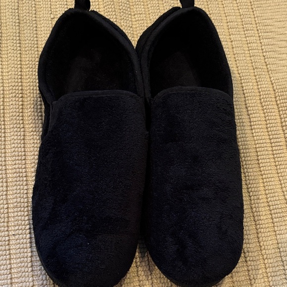 Isotoner Black Plush Washable Slippers XXL 13-14